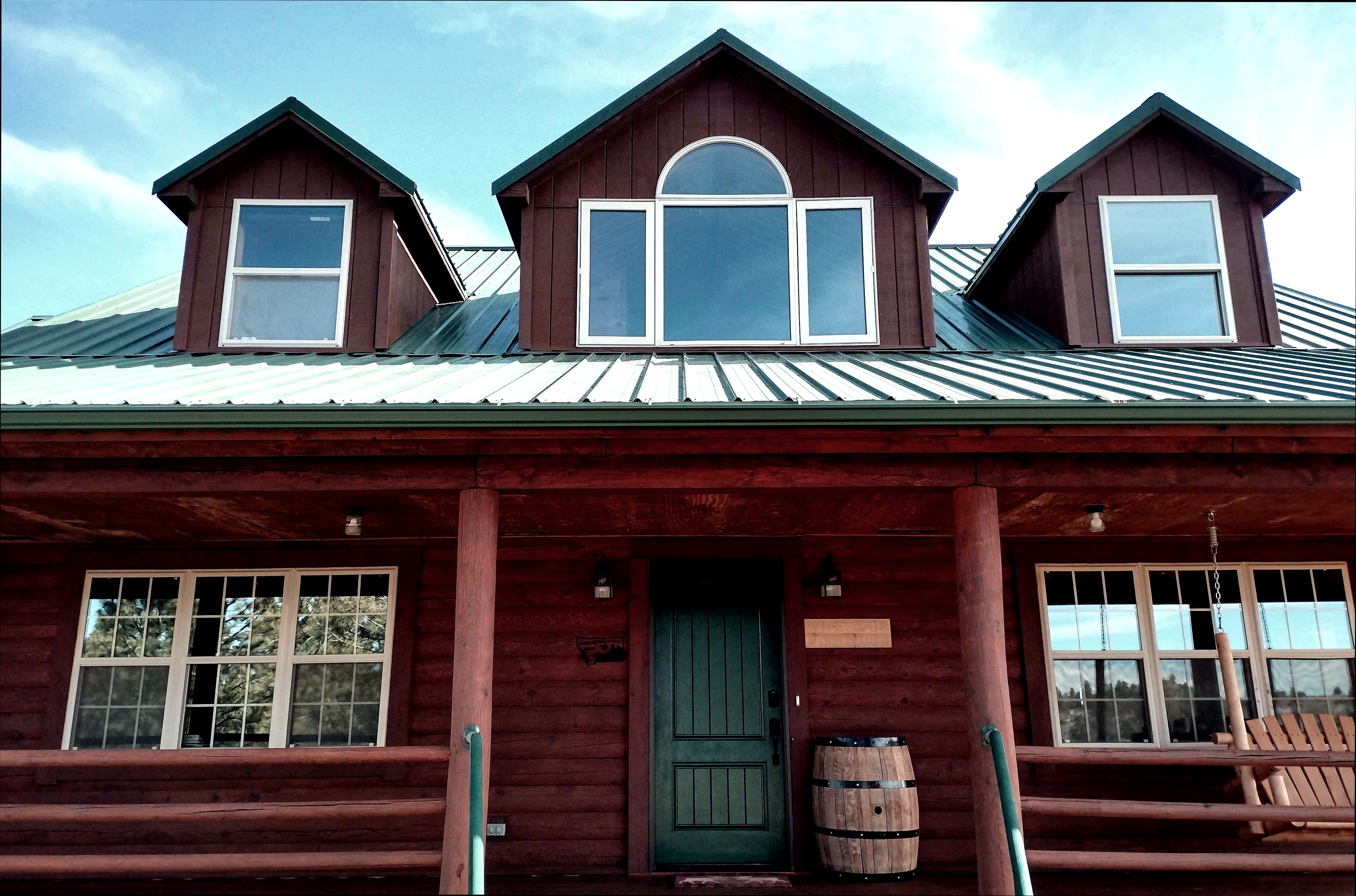 LOG*1 COAT - BLACK CANYON RED No.570L - 5 Gallon